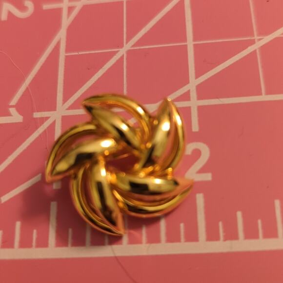 Lot of Five Vintage & Modern Gold Tone Brooches - Picture 11 of 12